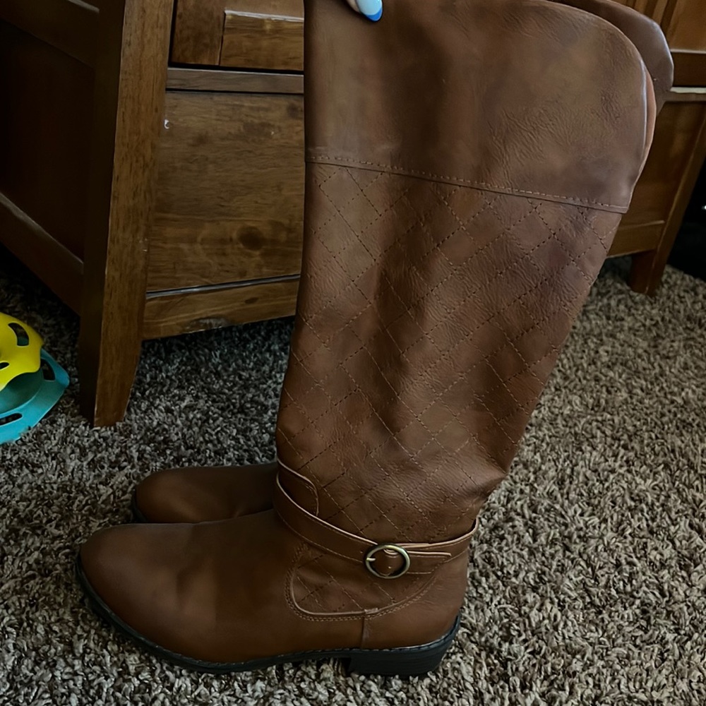 Brown riding boots. Brand new never worn. Size 8 1/2.